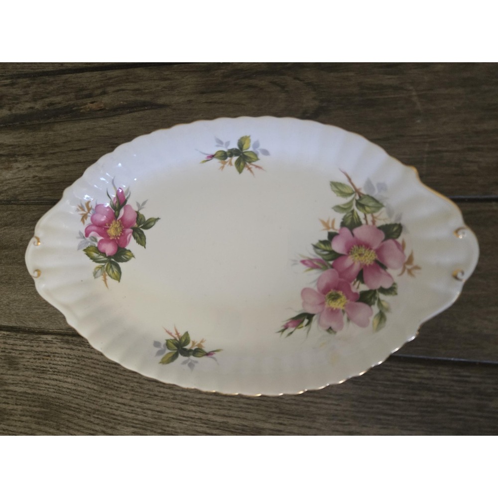 Vintage Royal Albert Prairie Rose 8-5/8" Handled Tray/Regal Tray Lipped Platter